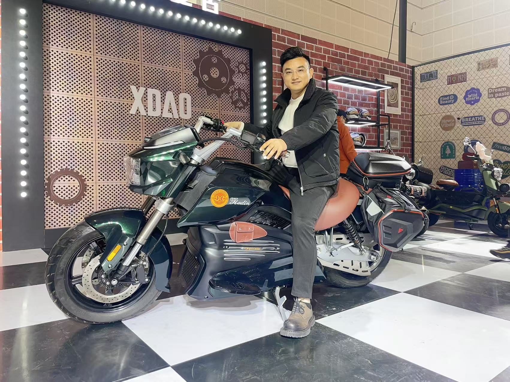 اتجاهات السيارات الكهربائية والدراجات النارية