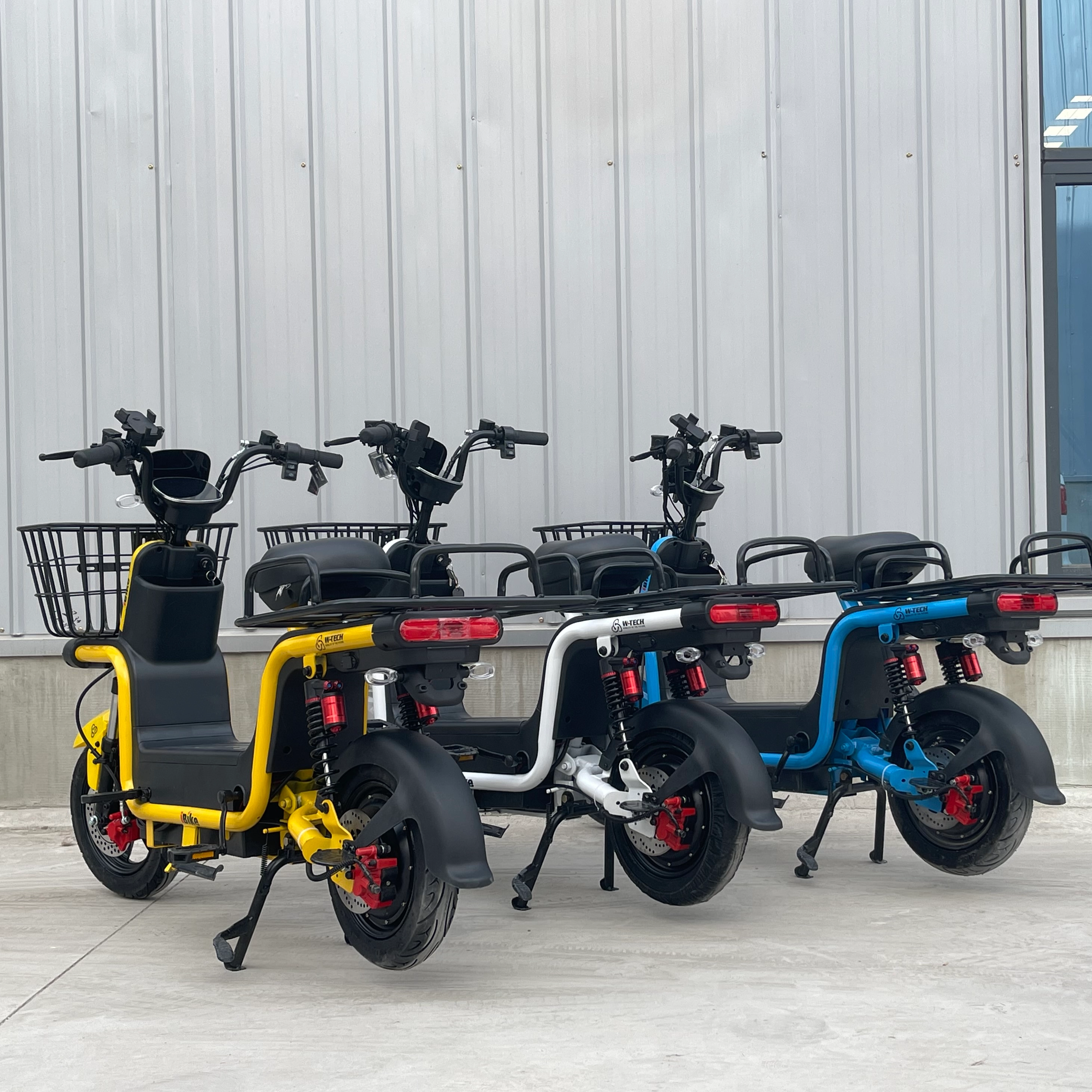 كيف تعيد الدراجات الإلكترونية تشكيل التنقل الحضري: الفوائد والتحديات