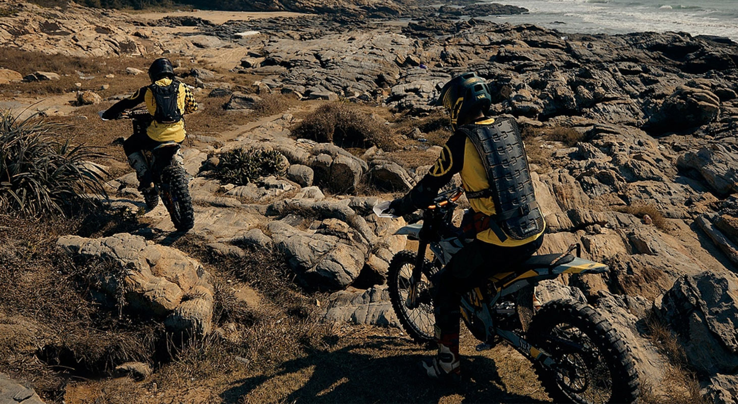 ركوب الدراجة الإلكترونية