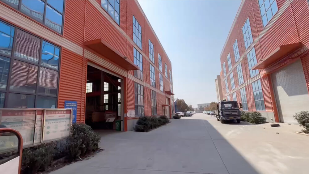 الخارج من ورشة العمل